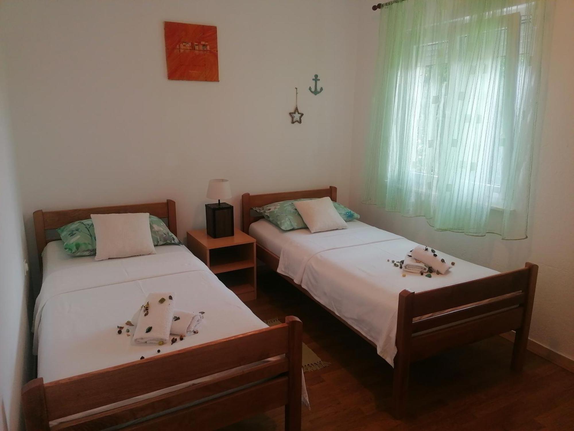 Apartman Volarevic Donji Karin Exteriér fotografie